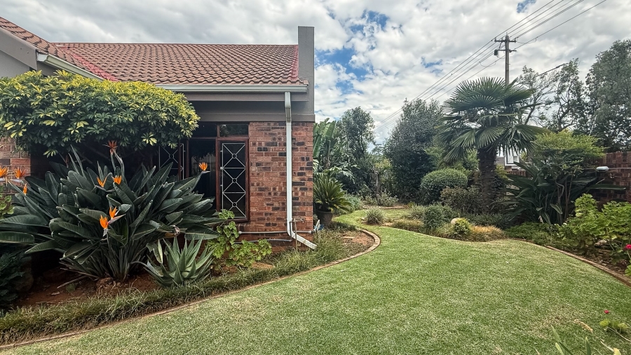 3 Bedroom Property for Sale in Flamwood North West